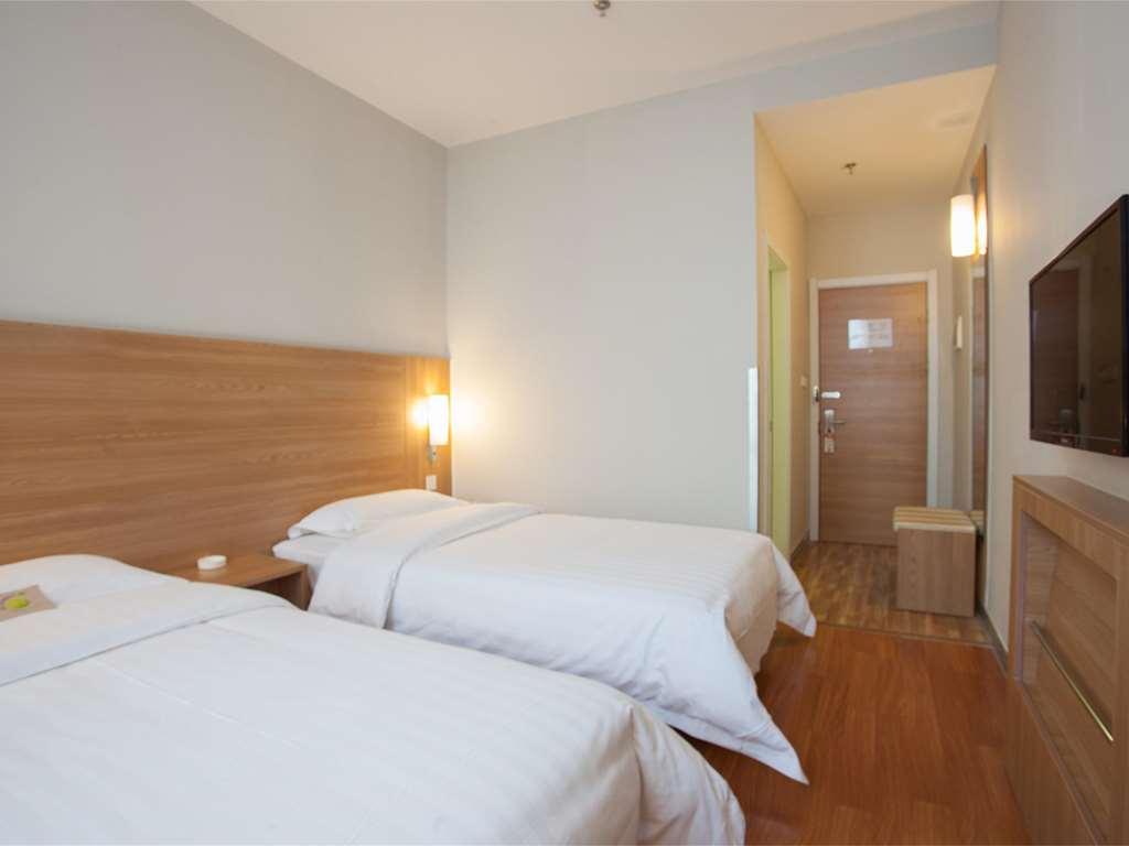 Ibis Luoyang Hi Tech Dev Zone Hotell Rum bild
