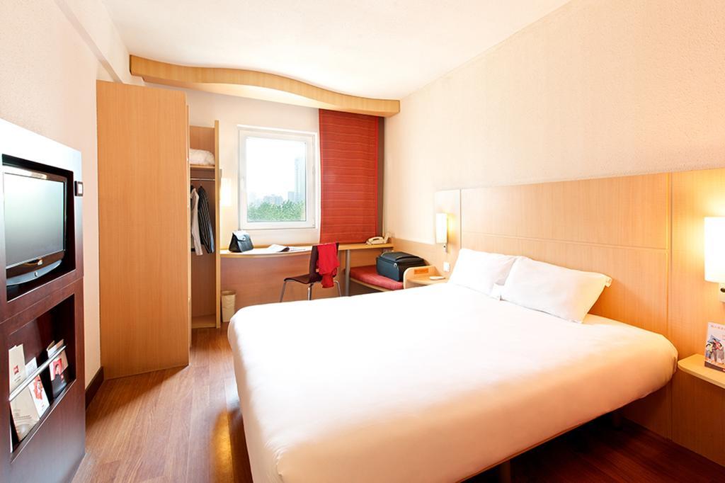 Ibis Luoyang Hi Tech Dev Zone Hotell Rum bild