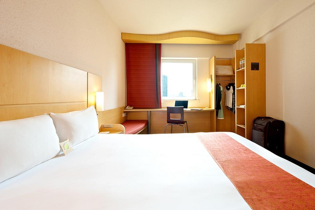 Ibis Luoyang Hi Tech Dev Zone Hotell Exteriör bild