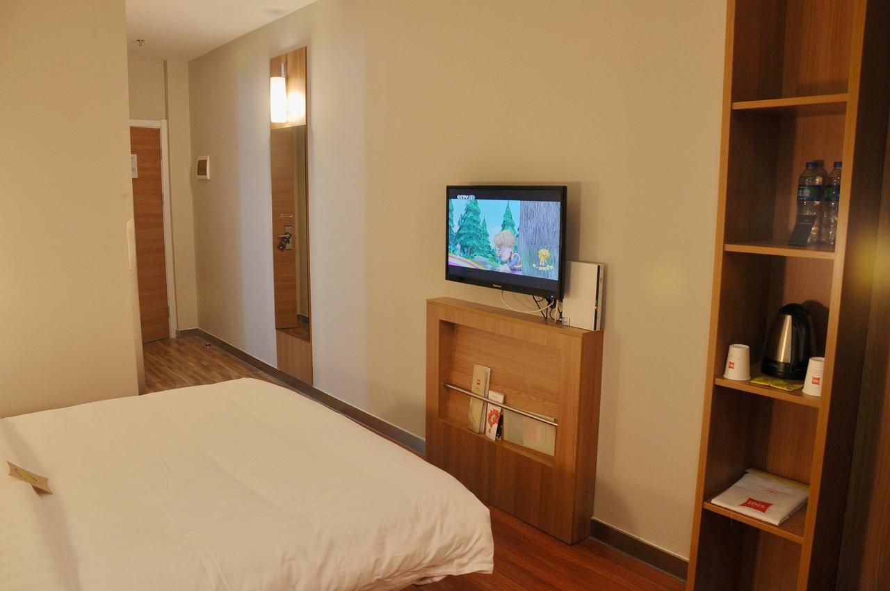 Ibis Luoyang Hi Tech Dev Zone Hotell Exteriör bild